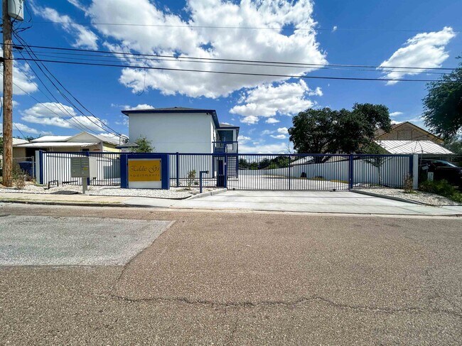 Photo - 615 E Lane St Unidad 5