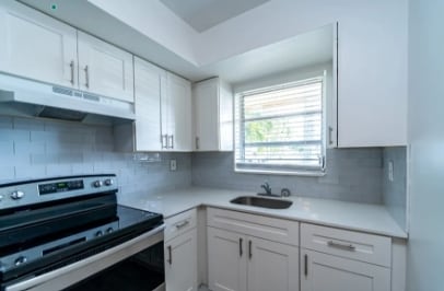 Building Photo - 4111 SW 24th Ct