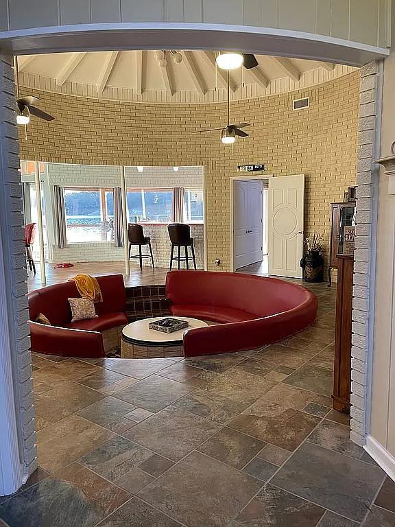 Photo - 390 Coosa Rd