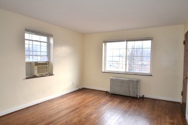 Photo - 2532 Williams Ave Unit 3