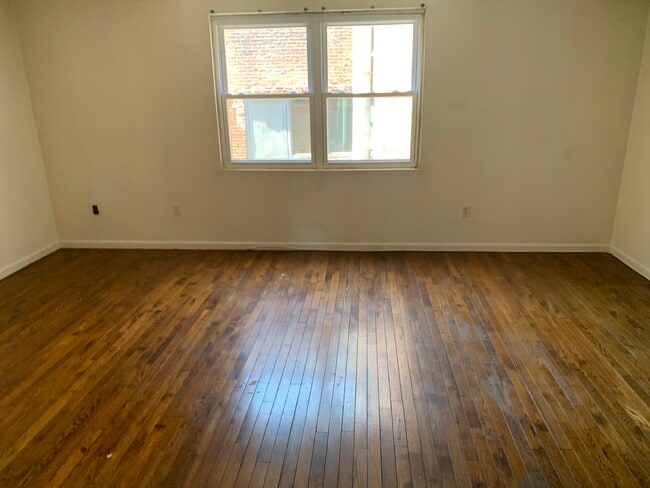 Photo - 944 New Market St Unidad 1