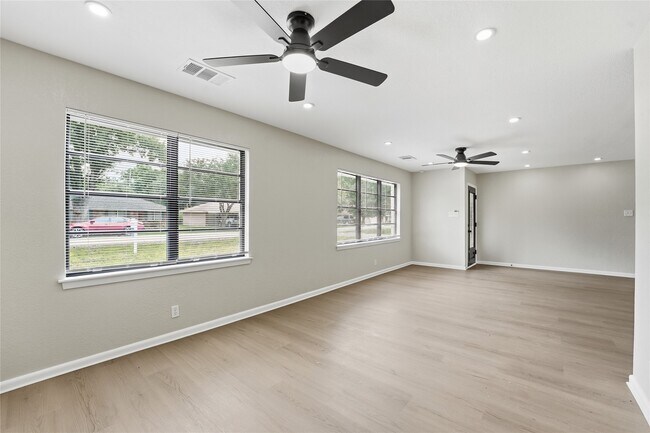 Photo - 8931 Blankenship Dr