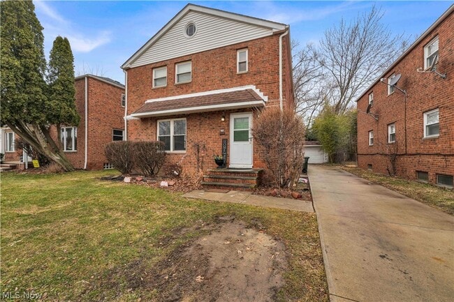 Photo - 478 E 222nd St Unit 1/DN