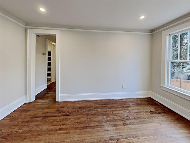 Photo - 1539 N Morningside Dr NE