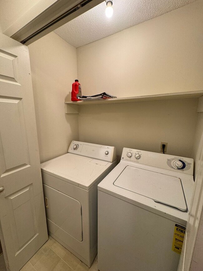 Photo - 201 Westbrooke Court #5 (Westbrooke Townhomes)