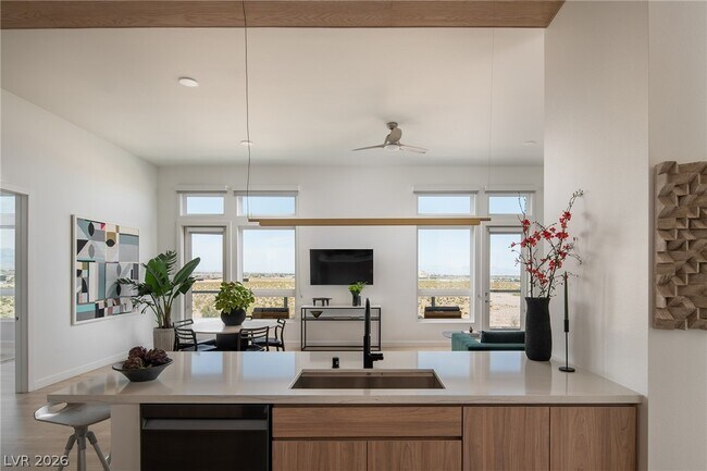 Building Photo - 11055 S Las Vegas Blvd Unit 3004