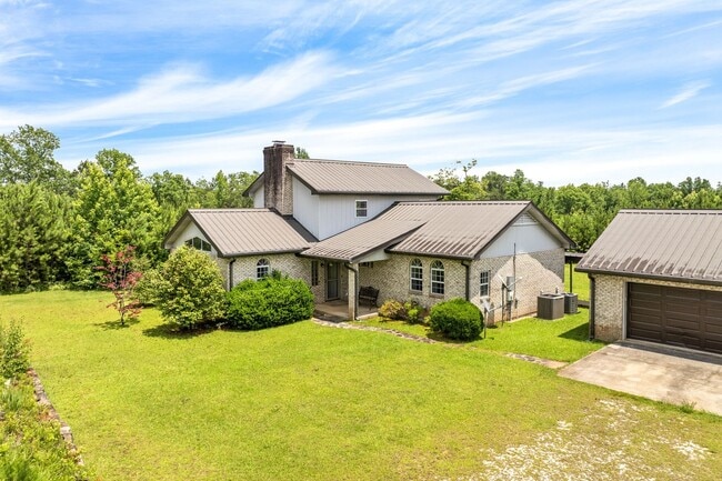 Building Photo - 936 Girls Ranch Rd