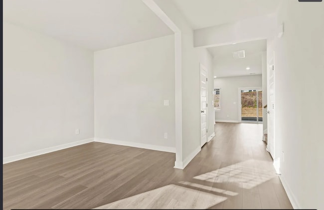 Photo - 569 Cozy Blf Rd