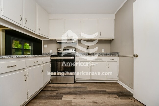 Photo - 3525 Travis Blvd