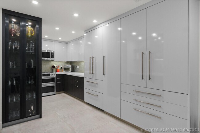 170 N Ocean Blvd Unit 209