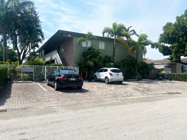 Photo - 1353 Holly Heights Dr