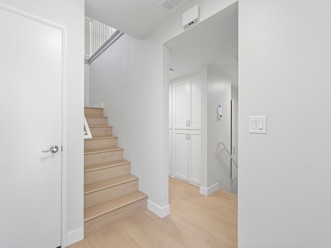 Photo - 1822 Spreckels Ln Unit #4