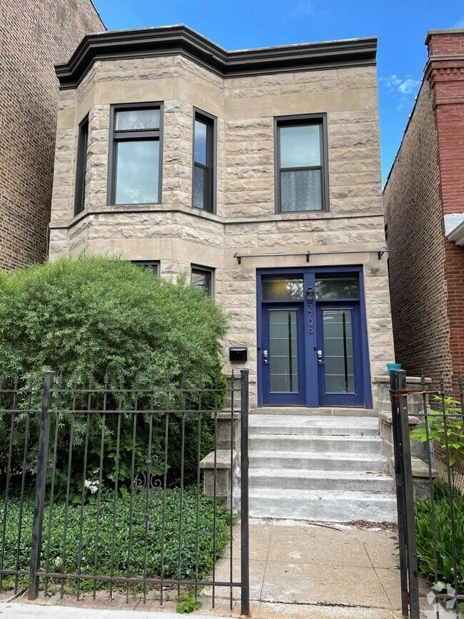 Building Photo - 2706 N Richmond St Unit 2 Rental