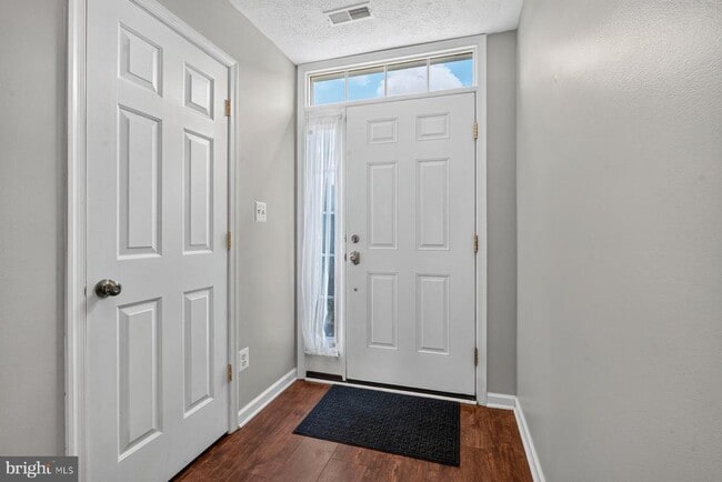 Photo - 711 Wineberry Way