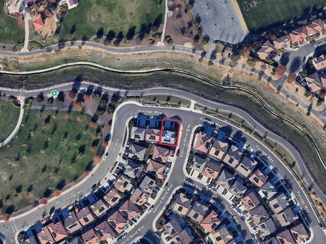 Photo - 2986 Portage Way