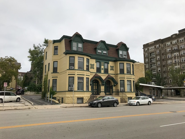 1210 N Van Buren St