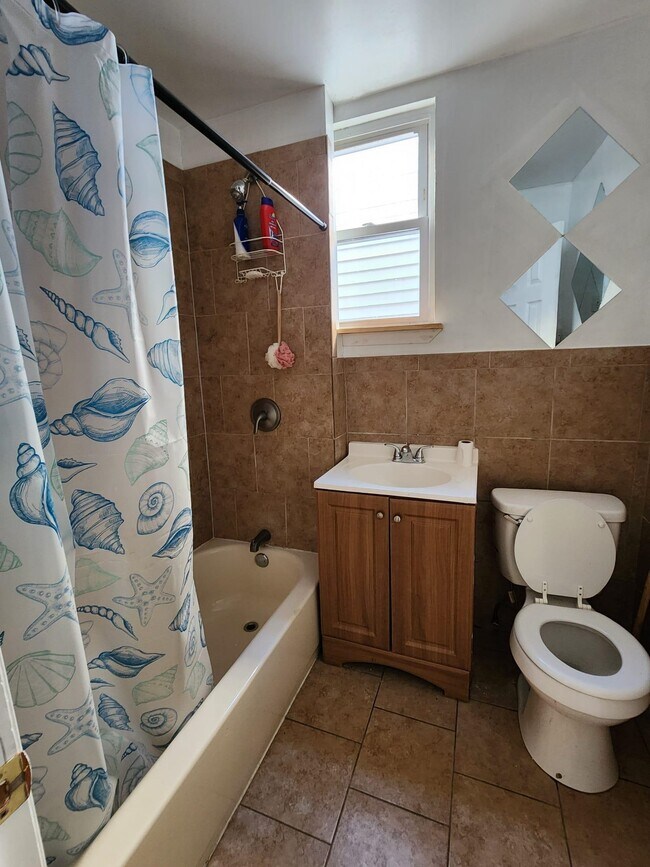 267 Forrest St Condo Unit 2 Condo for Rent in Jersey City, NJ