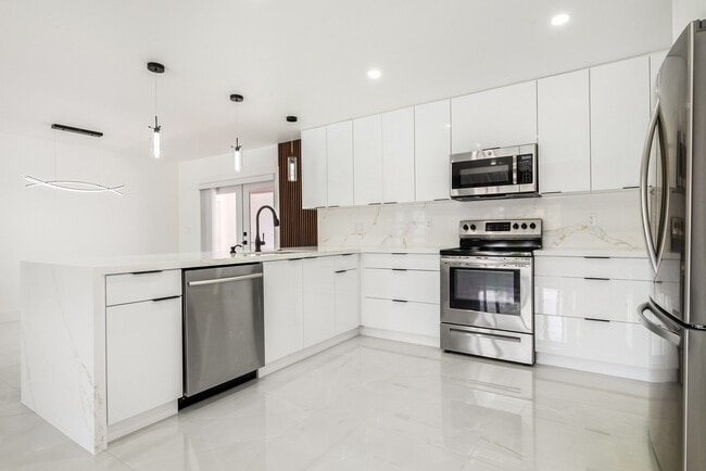 Photo - 13445 SW 20th Terrace