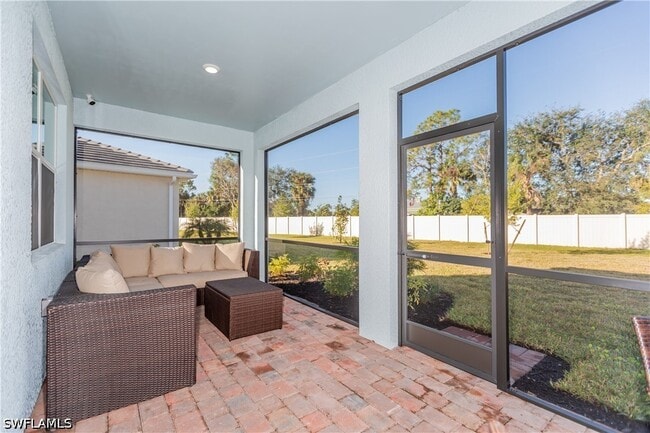 Photo - 267 Tamarindo Ln