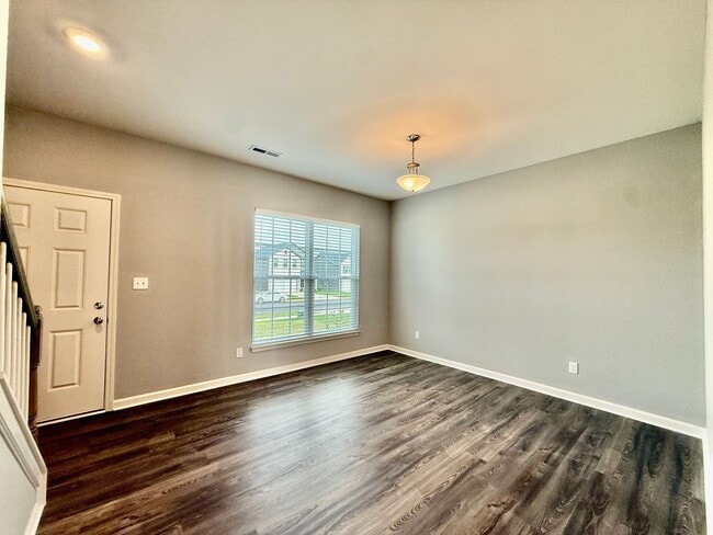 Photo - LARGE 4 Bed in Georgetown!