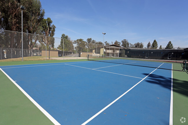 Saddleback Ranch Apartments
