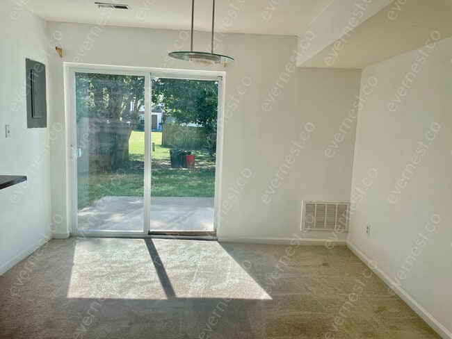 Photo - 2 Bed/1.5 Bath Townhome with Spacious Living