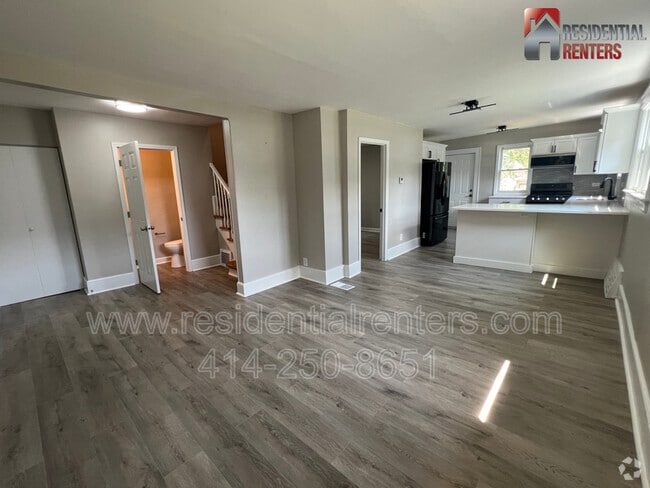 Building Photo - 5426 N 41st St Rental