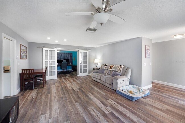 Photo - 2561 Blackwood Cir