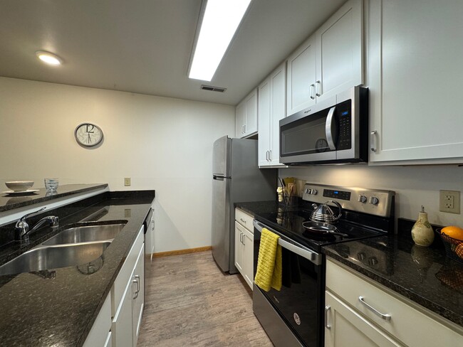Building Photo - Hamilton Pointe Rental