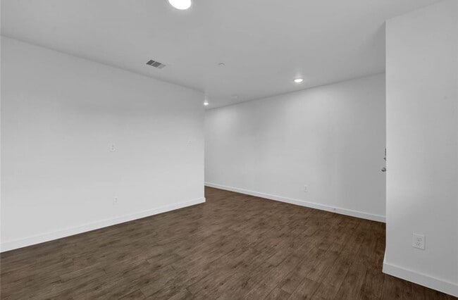 Building Photo - 12603 Telge Rd Unit 23E