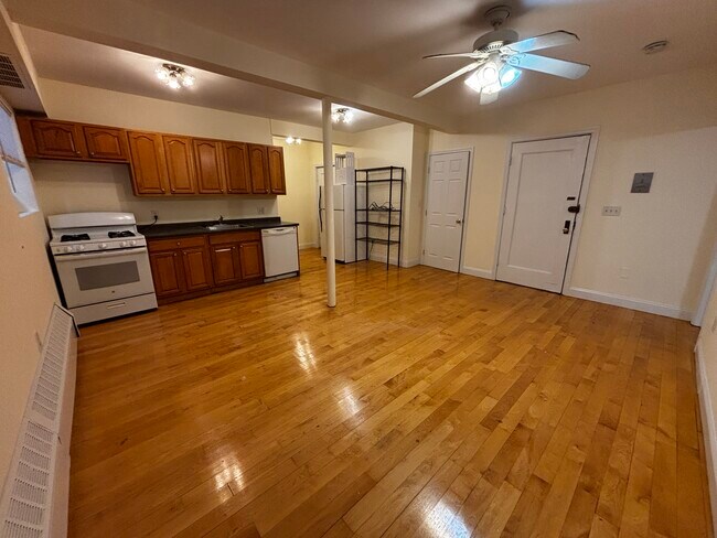 Photo - 15 Fairbanks St