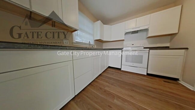 Photo - 1105 Meadowbrook Blvd