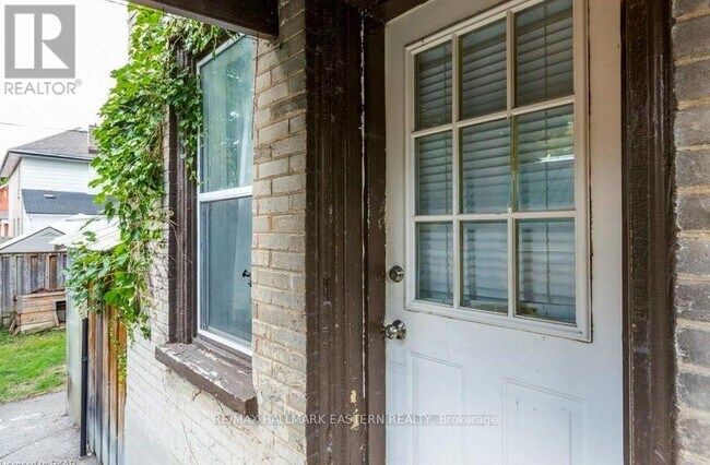 Photo - 279 William St Unité Main Floor