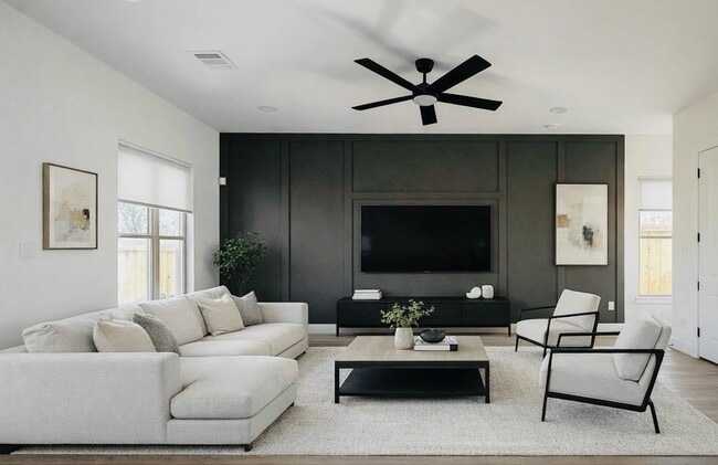 Photo - 5922 Cebra St