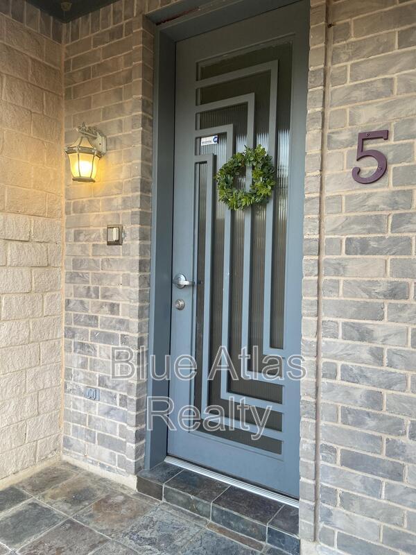 Building Photo - 2690 Rockbrook Dr