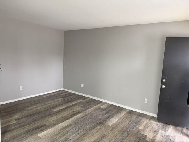 Photo - Now Leasing Renovated 1-Bedroom Apartment Homes at Parkway Apartments