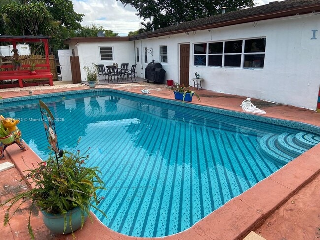 Photo - 436 E Evanston Cir Unit 2