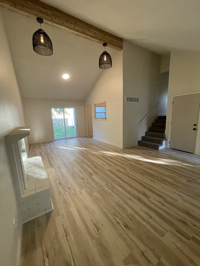 Photo - 1207 Geneva St