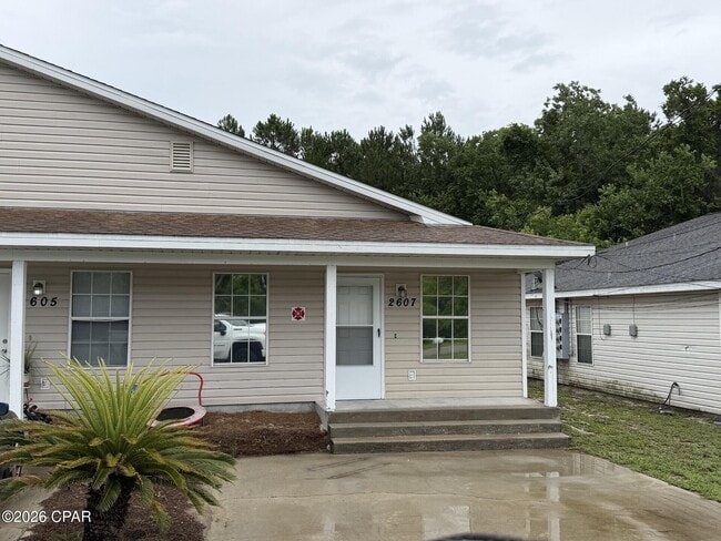 Building Photo - 2607 Lagoon Knoll Dr