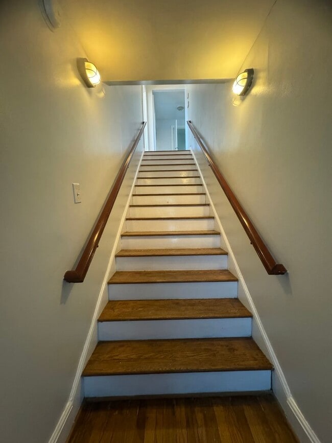 2 Bedroom 1 Bathroom Apartment in Rosewood... - 2 Bedroom 1 Bathroom Apartment in Rosewood...