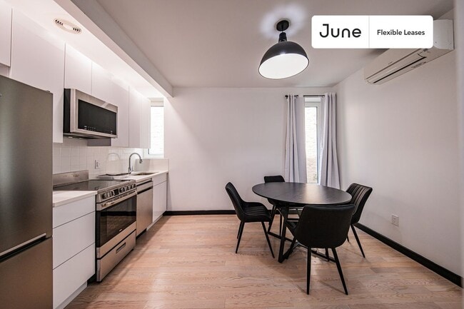 Building Photo - 624 E 17th St Rental