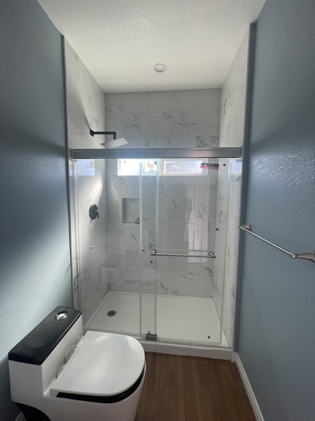 Building Photo - 7642 Etiwanda Ave