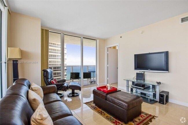 Building Photo - 1830 S Ocean Dr Unit 3508 Rental