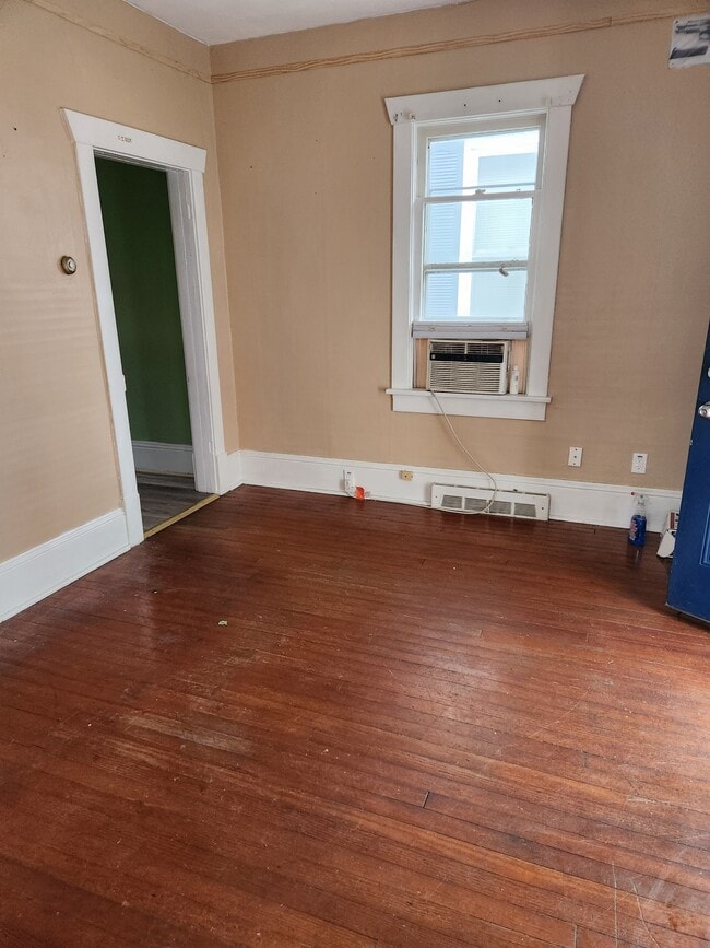 Photo - 626 W Piedmont St