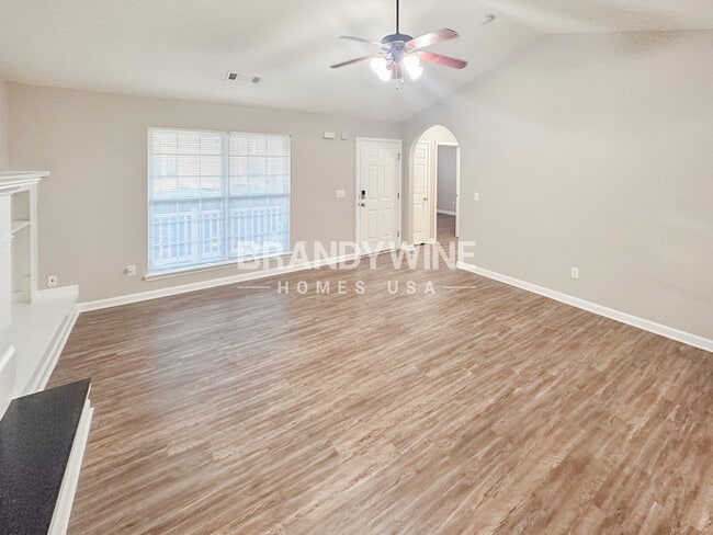 Photo - 4830 Buckeye Pl