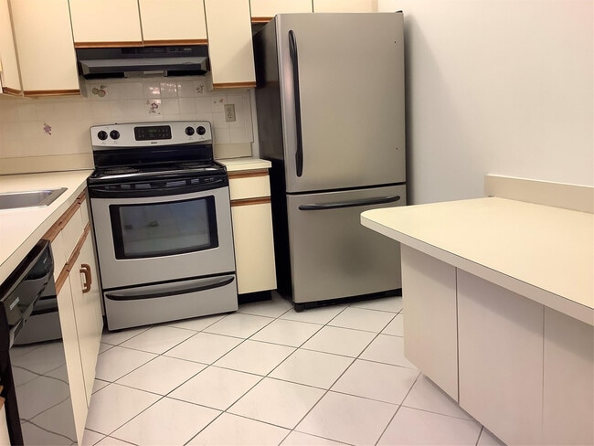 Photo - 15126 Ashland St Unit 246