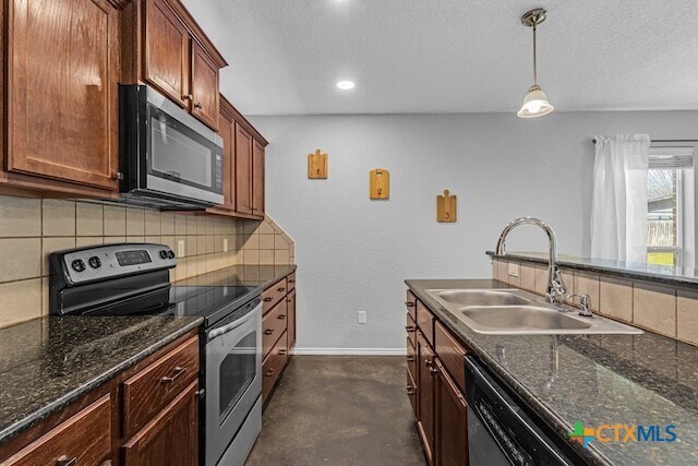 Photo - 209 Sugar Maple Ct