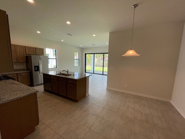 Photo - ANNUAL RENTAL - ABACO POINTE 3 BEDROOM + DEN / 3 BATHROOMS