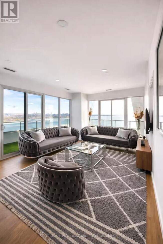 Photo - 20 Shore Breeze Dr Unit LPH05B