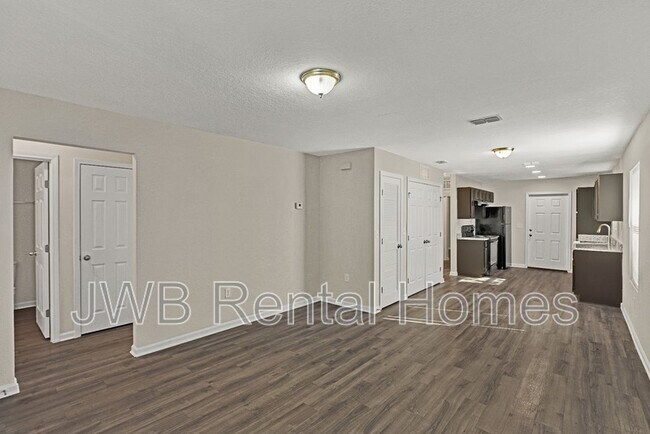 2327 Janette St